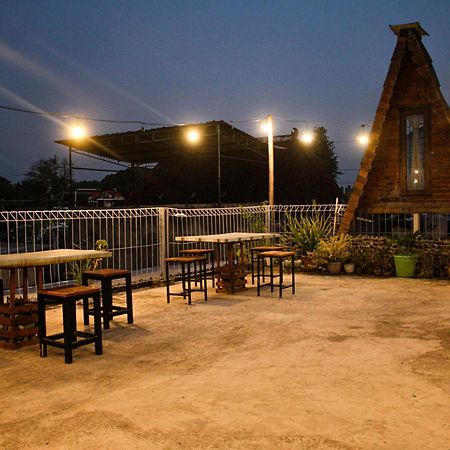 Super Oyo Capital O 2258 Santana Syariah Guest House Kartosuro Екстериор снимка