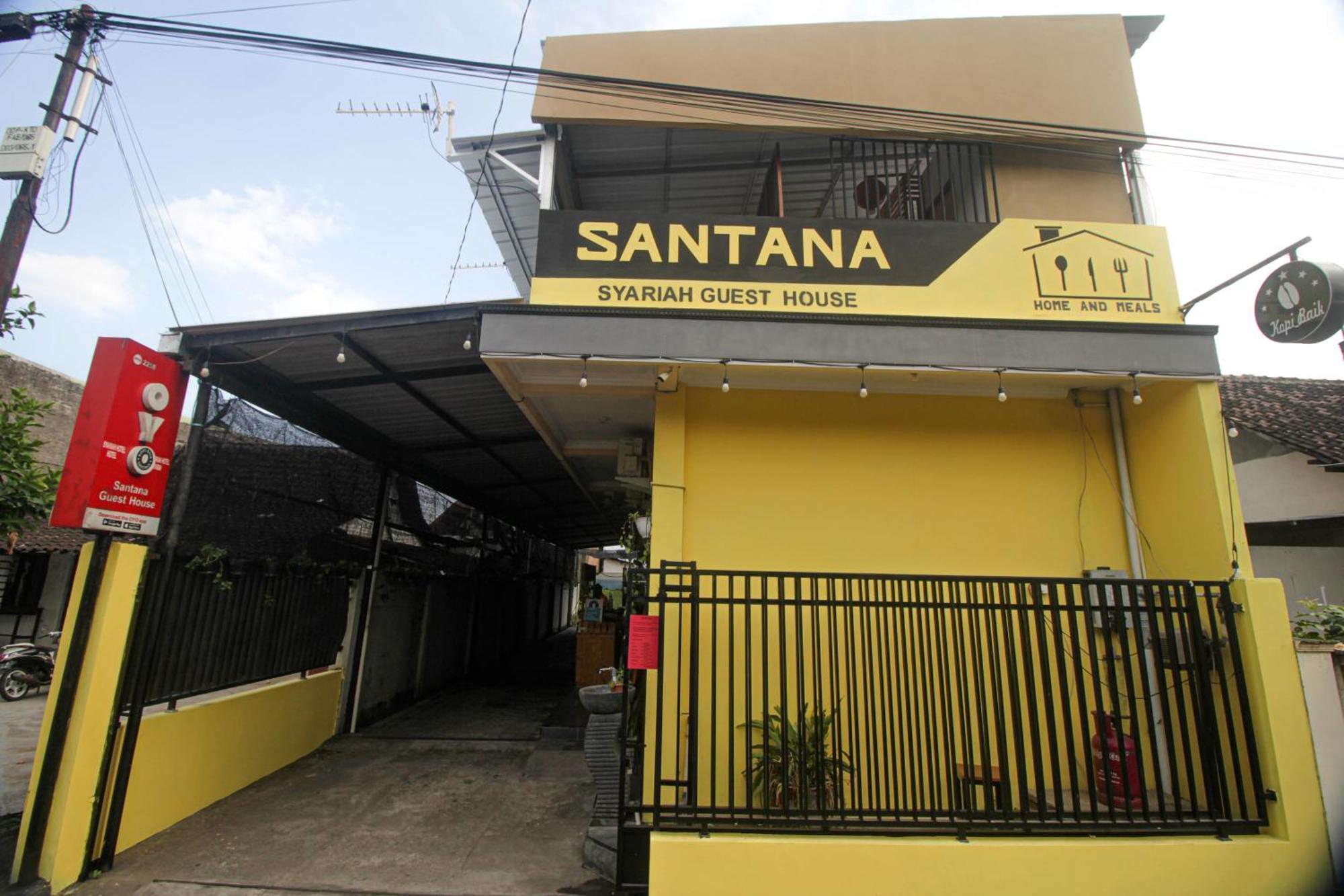 Super Oyo Capital O 2258 Santana Syariah Guest House Kartosuro Екстериор снимка